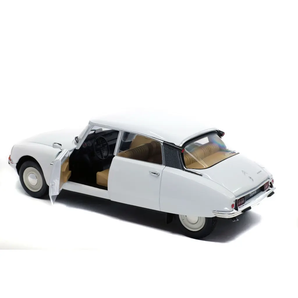 citroen-d-special-blanche-1972-07.webp