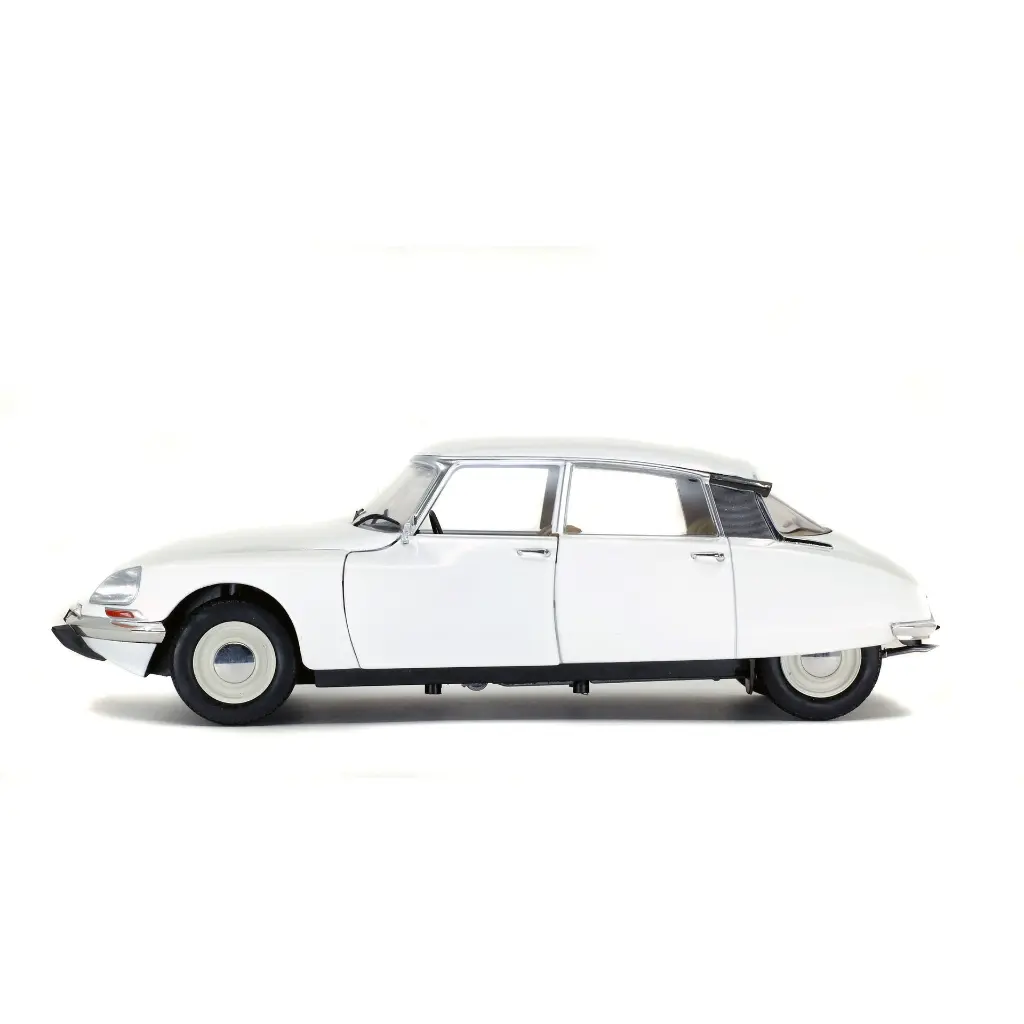 citroen-d-special-blanche-1972-02.webp