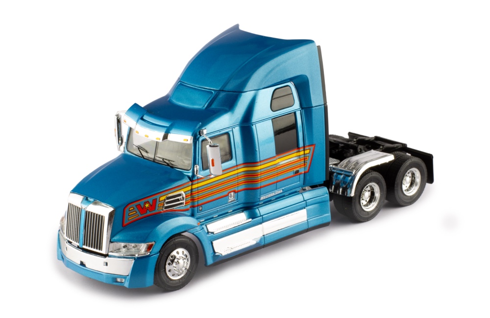 Mô hình xe đầu kéo IXO 1:43 Western Star 5700 Ex 2016 Light Metallic Blue - TR204.22