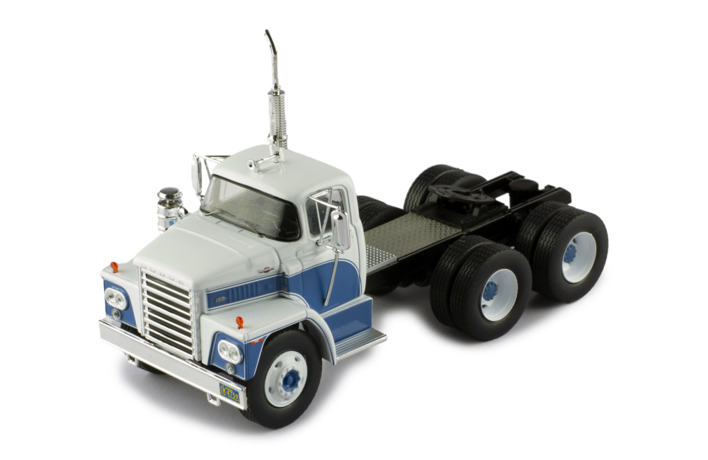 Mô hình xe đầu kéo IXO 1:43 Dodge Lcf Ct900 1960 White And Blue - TR185.22